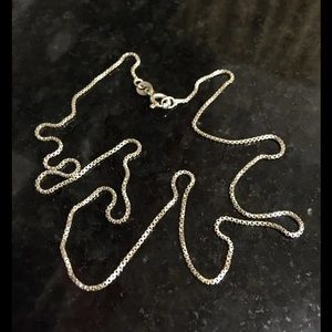 Sterling Silver Box Chain (18")